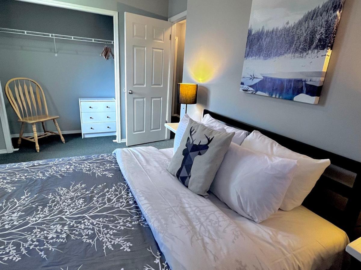 Canadian Rockies Chalets Кенмор Екстер'єр фото
