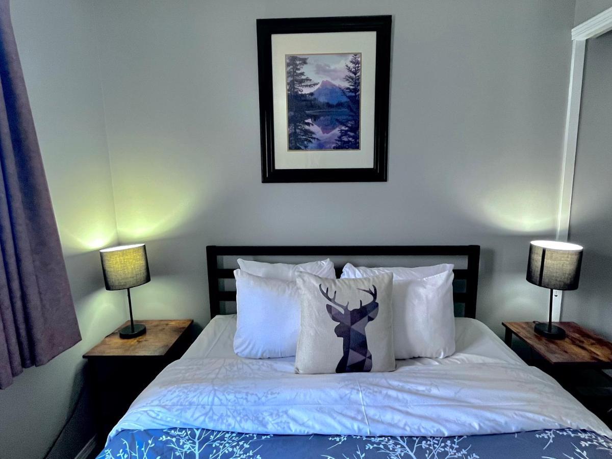 Canadian Rockies Chalets Кенмор Екстер'єр фото