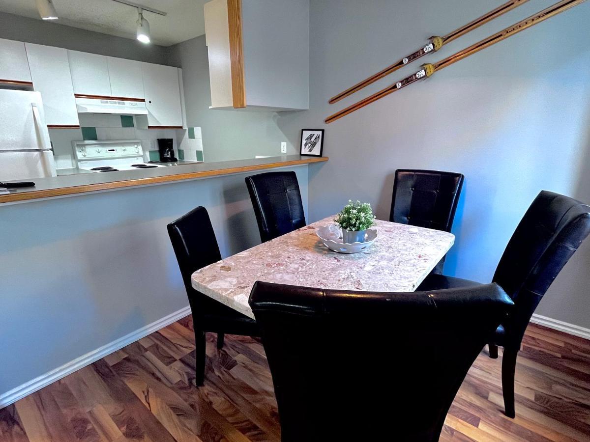 Canadian Rockies Chalets Кенмор Екстер'єр фото